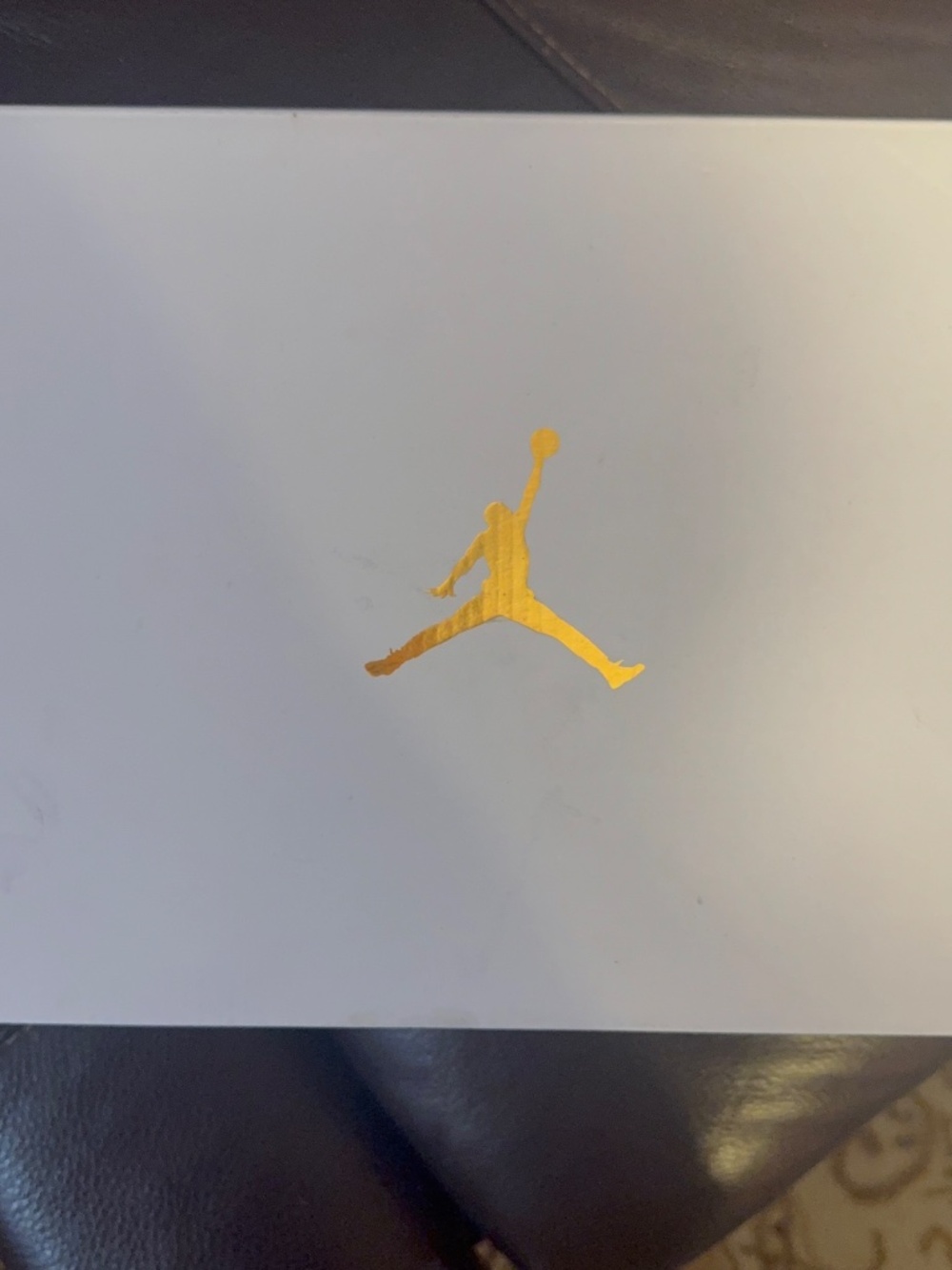 Air Jordan 1 MID SE (Women’s) - Picture 9 of 13